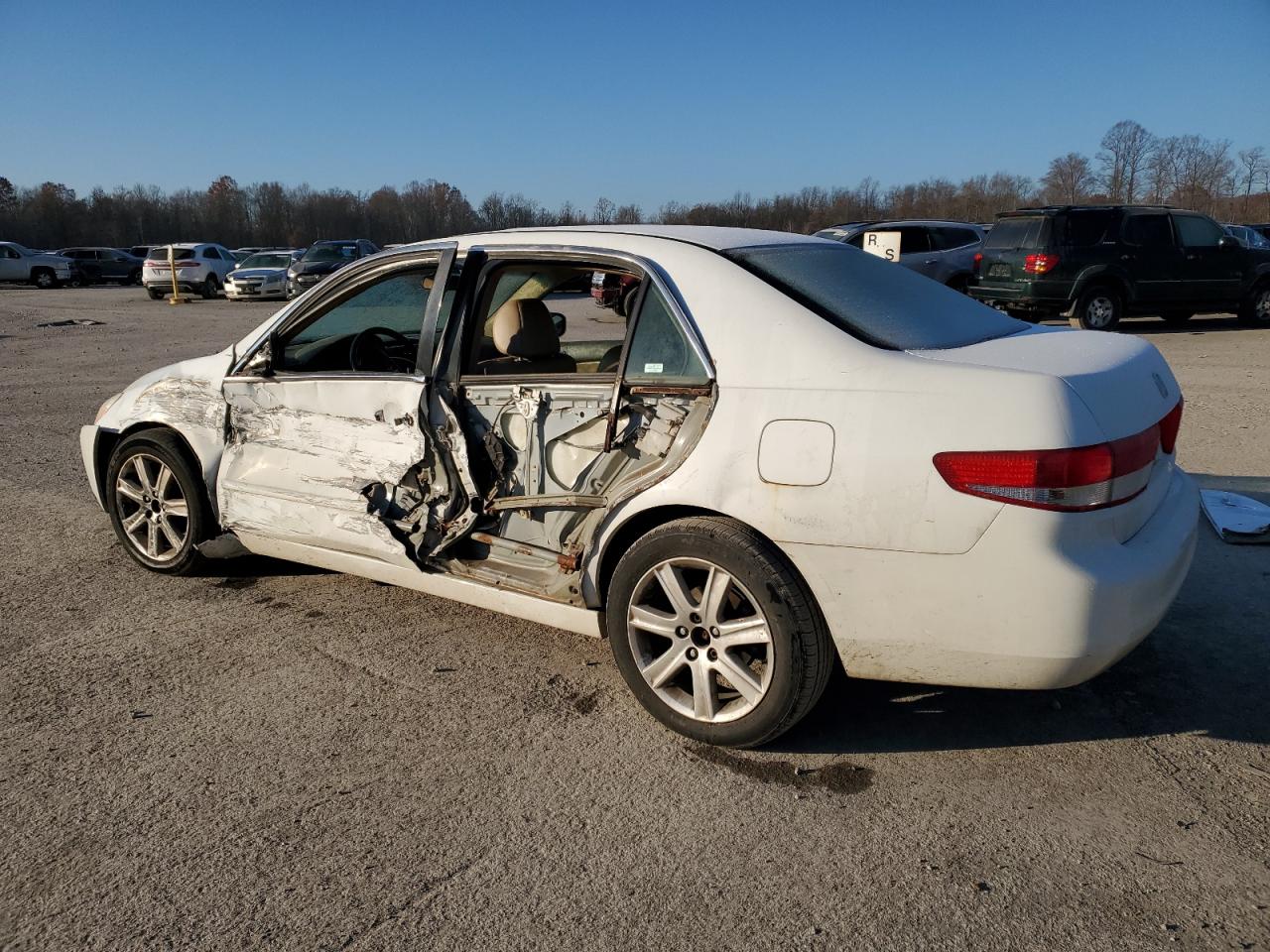 Image 2 of 2003 HONDA ACCORD EX 2003 with VIN 1HGCM66823A096067