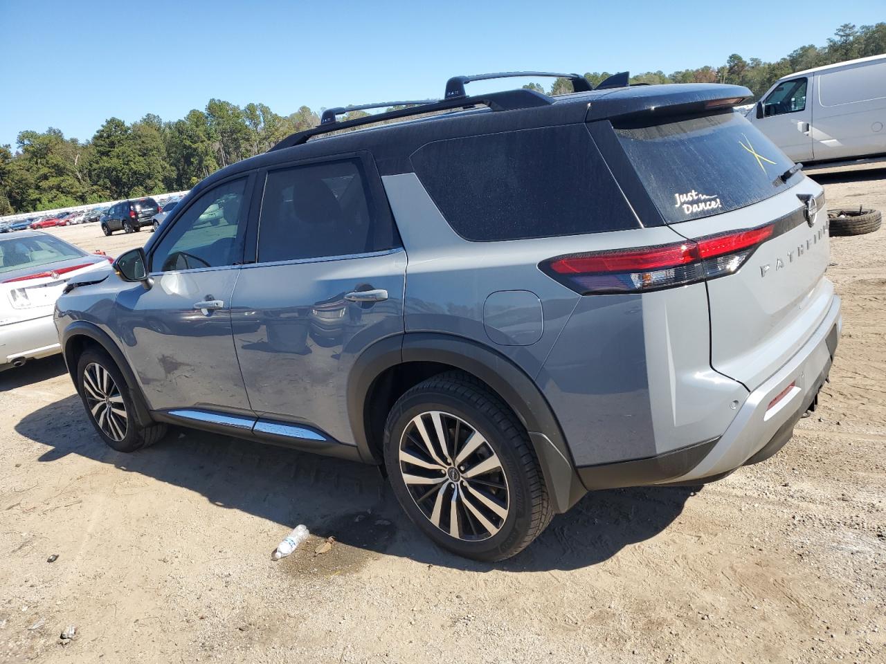 Изображение 2 2023 NISSAN PATHFINDER PLATINUM 2023 с VIN 5N1DR3DJ5PC256375