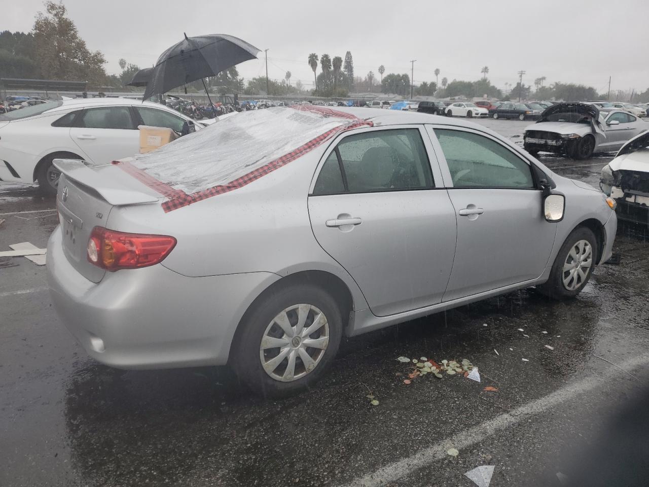 Obraz 3 z 2010 TOYOTA COROLLA BASE 2010 z VIN 1NXBU4EE6AZ192748