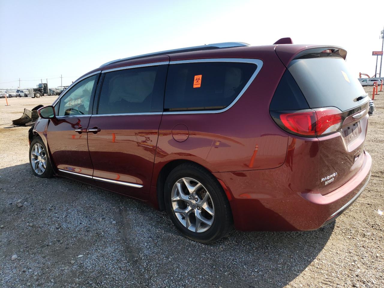 Изображение 2 2019 CHRYSLER PACIFICA LIMITED 2019 с VIN 2C4RC1GGXKR604378