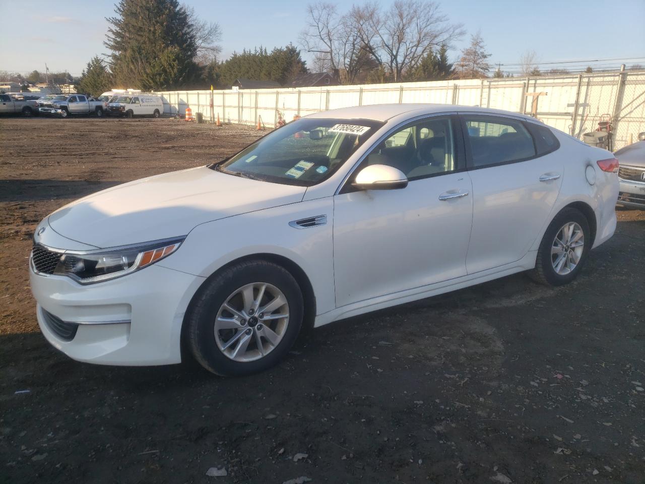 Obraz 1 z 2017 KIA OPTIMA LX 2017 z VIN KNAGT4L3XH5137638