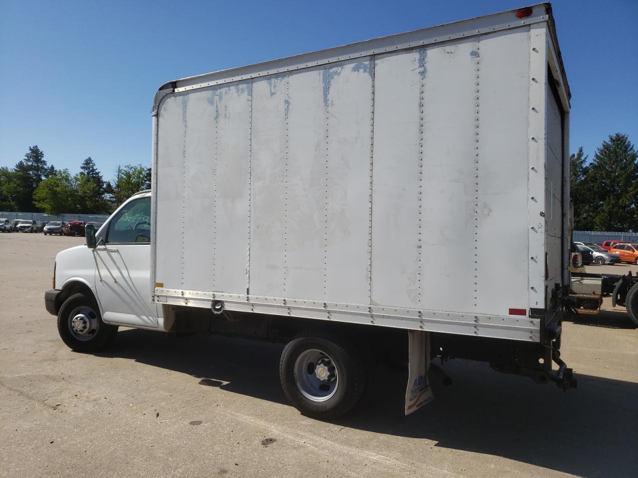 Image 2 of 2005 CHEVROLET EXPRESS G3500  2005 with VIN 1GBJG31U051182873