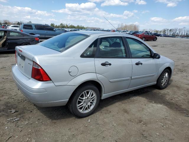 Obraz 3 z 2005 FORD FOCUS ZX4 2005 z VIN 1FAFP34N35W278124