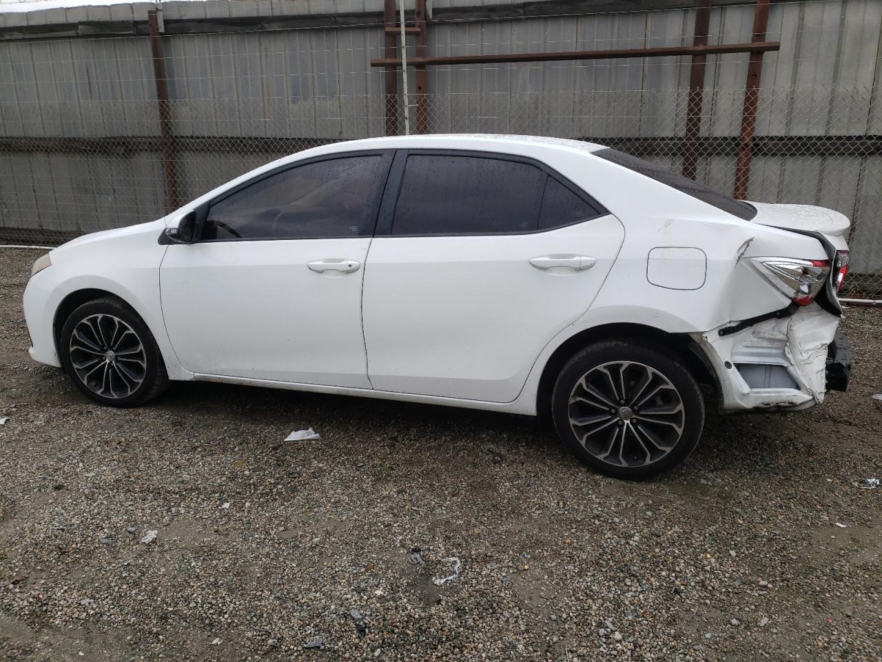 Image 2 of 2016 TOYOTA COROLLA L 2016 with VIN 5YFBURHE4GP540212