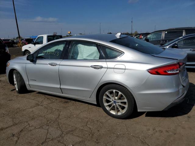 Image 2 of 2019 FORD FUSION SE 2019 with VIN 3FA6P0LU8KR105365