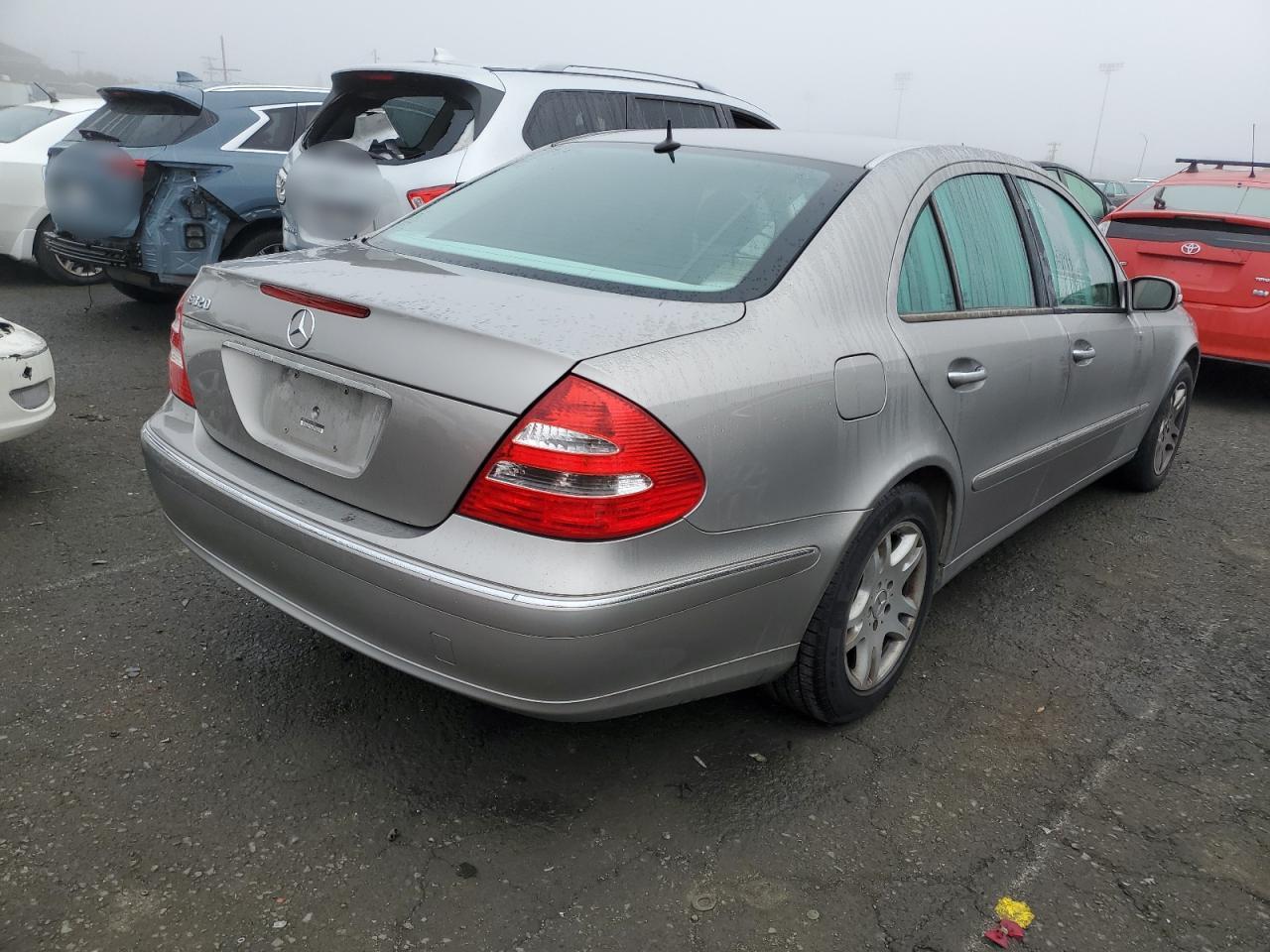 Obraz 3 z 2004 MERCEDES-BENZ E 320 2004 z VIN WDBUF65J54A509682