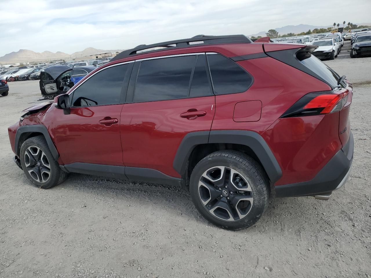 Obraz 2 z 2019 TOYOTA RAV4 ADVENTURE 2019 z VIN 2T3J1RFV5KW012085