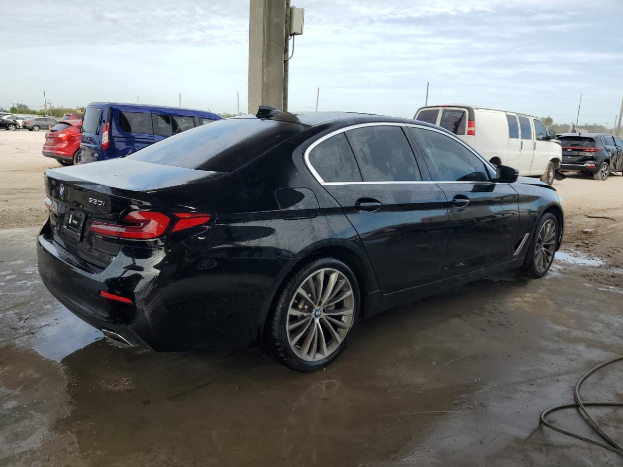 Obraz 3 z 2022 BMW 530 I 2022 z VIN WBA53BH08NWX59350