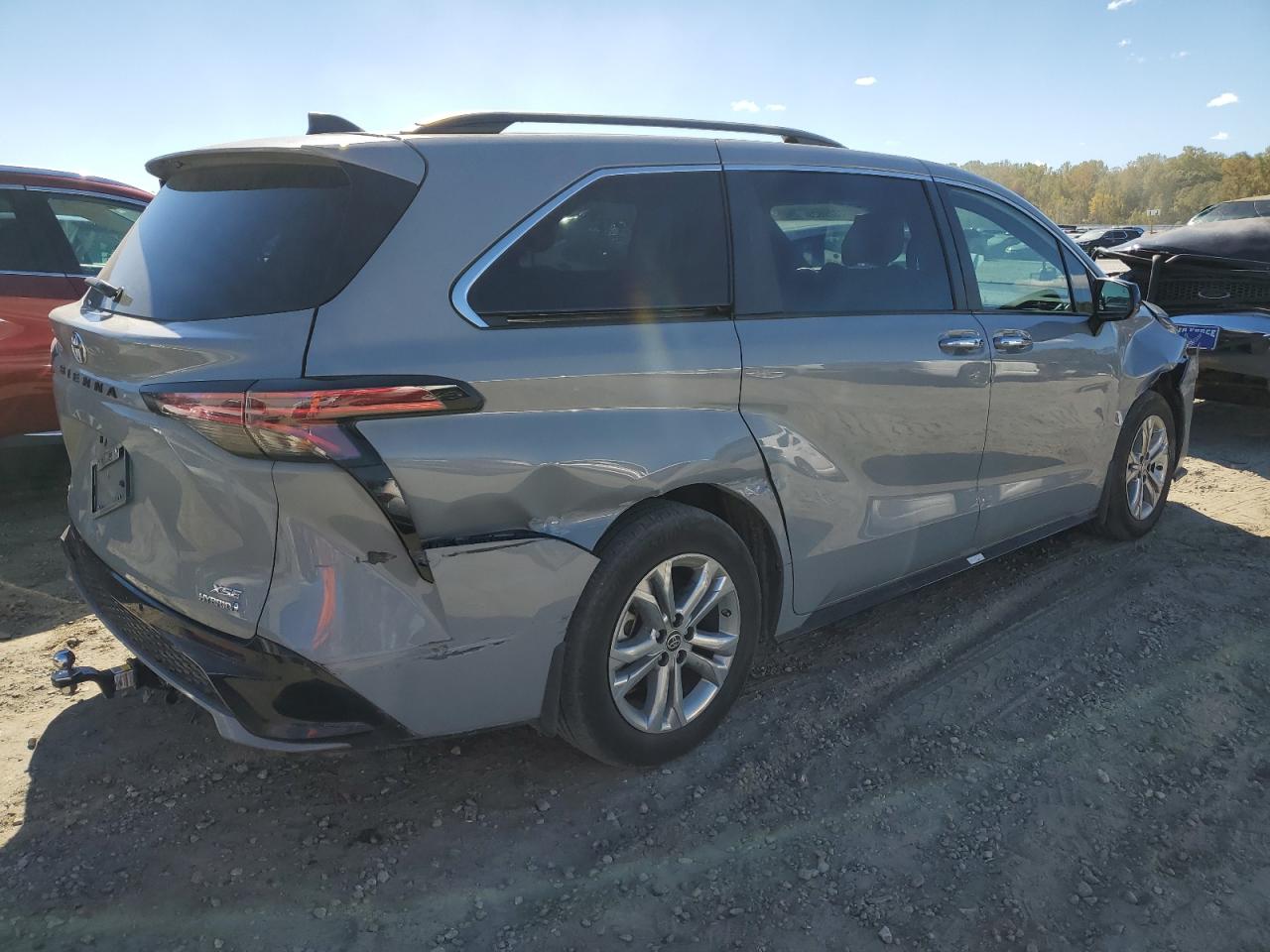 Image 3 of 2023 TOYOTA SIENNA XSE 2023 with VIN 5TDXSKFC7PS075811