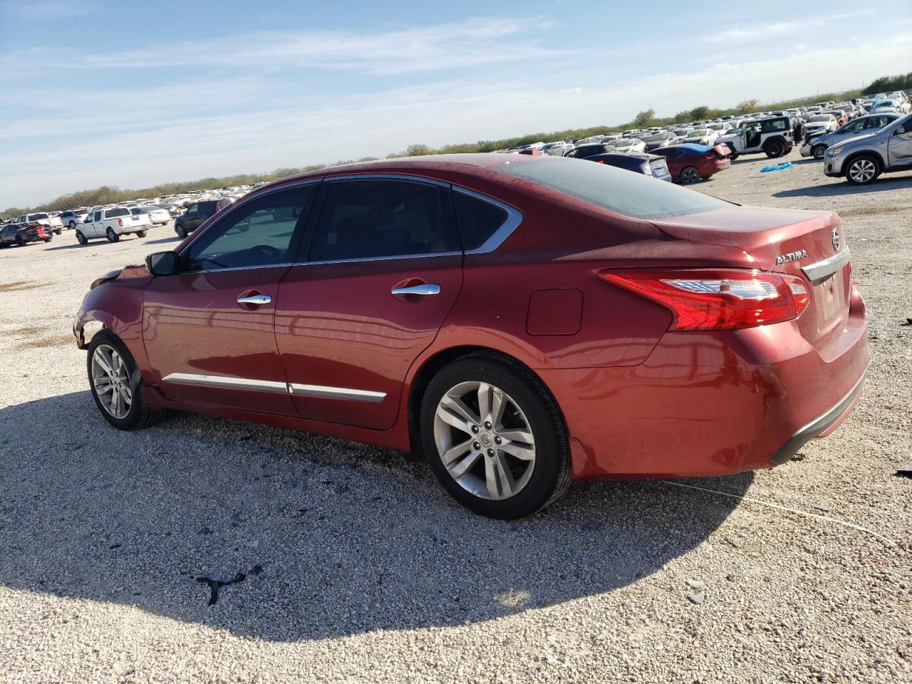 Obraz 2 z 2017 NISSAN ALTIMA 2.5 2017 z VIN 1N4AL3AP4HC159676