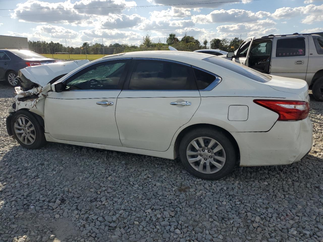 Image 2 of 2016 NISSAN ALTIMA 2.5 2016 with VIN 1N4AL3AP4GC164391