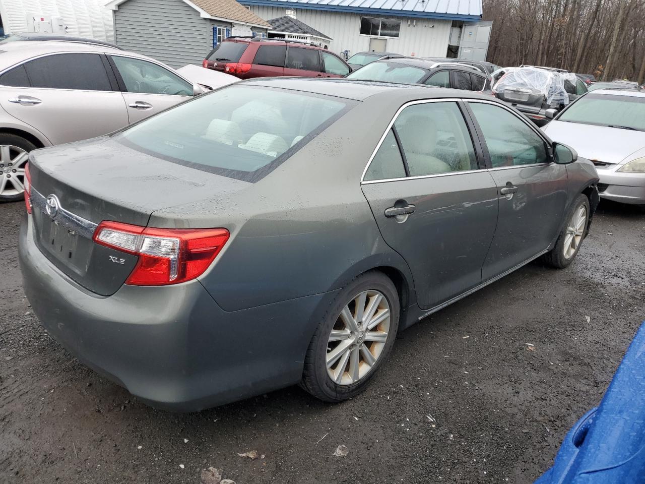 Obraz 3 z 2012 TOYOTA CAMRY BASE 2012 z VIN 4T4BF1FK3CR176237