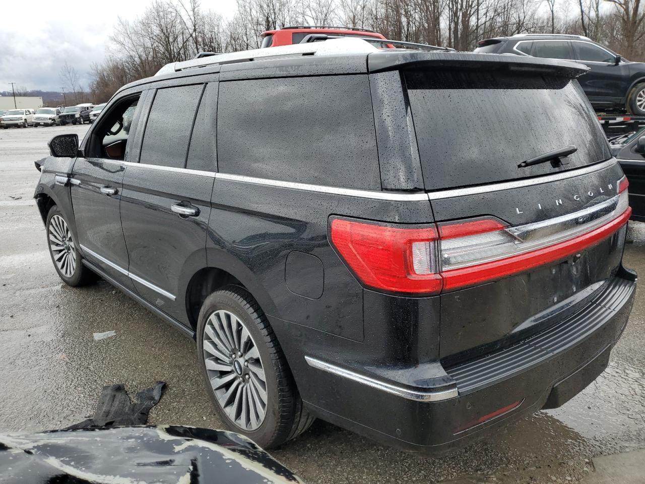 Image 2 of 2018 LINCOLN NAVIGATOR RESERVE 2018 with VIN 5LMJJ2LTXJEL11094