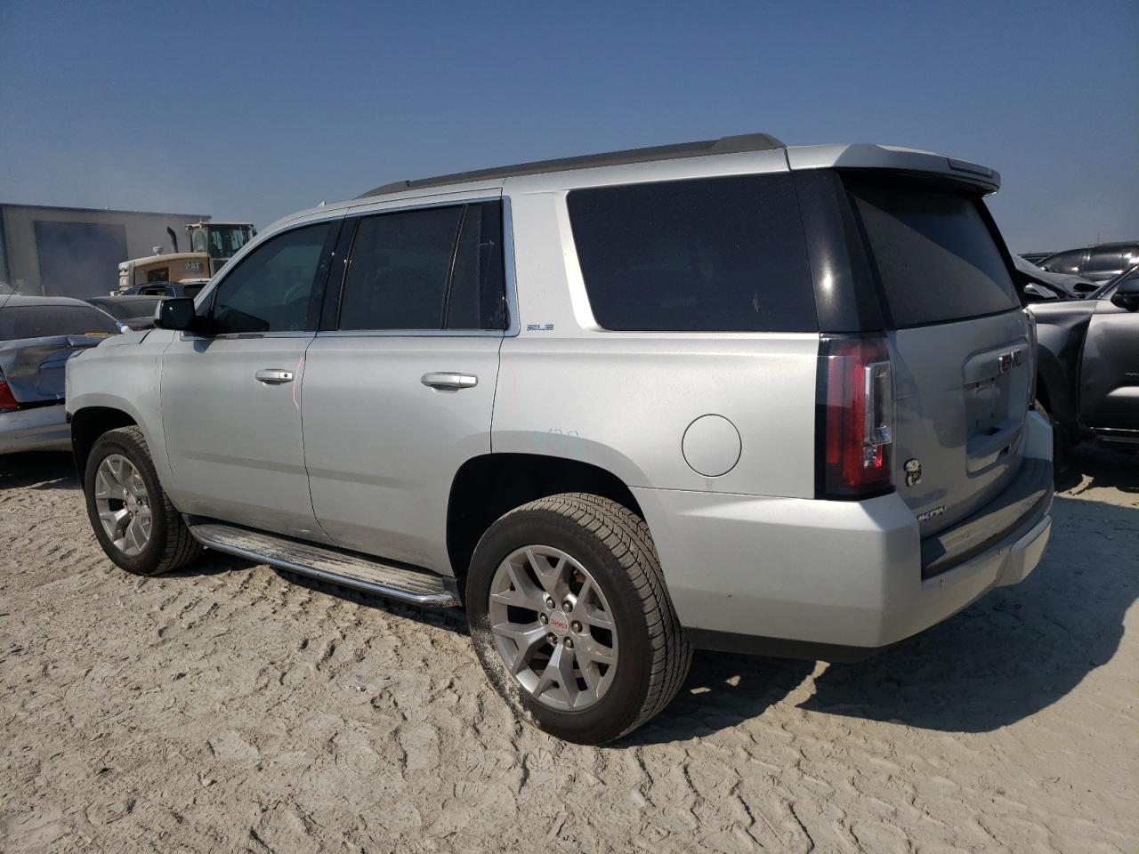 Obraz 2 z 2017 GMC YUKON SLE 2017 z VIN 1GKS1AKCXHR363372
