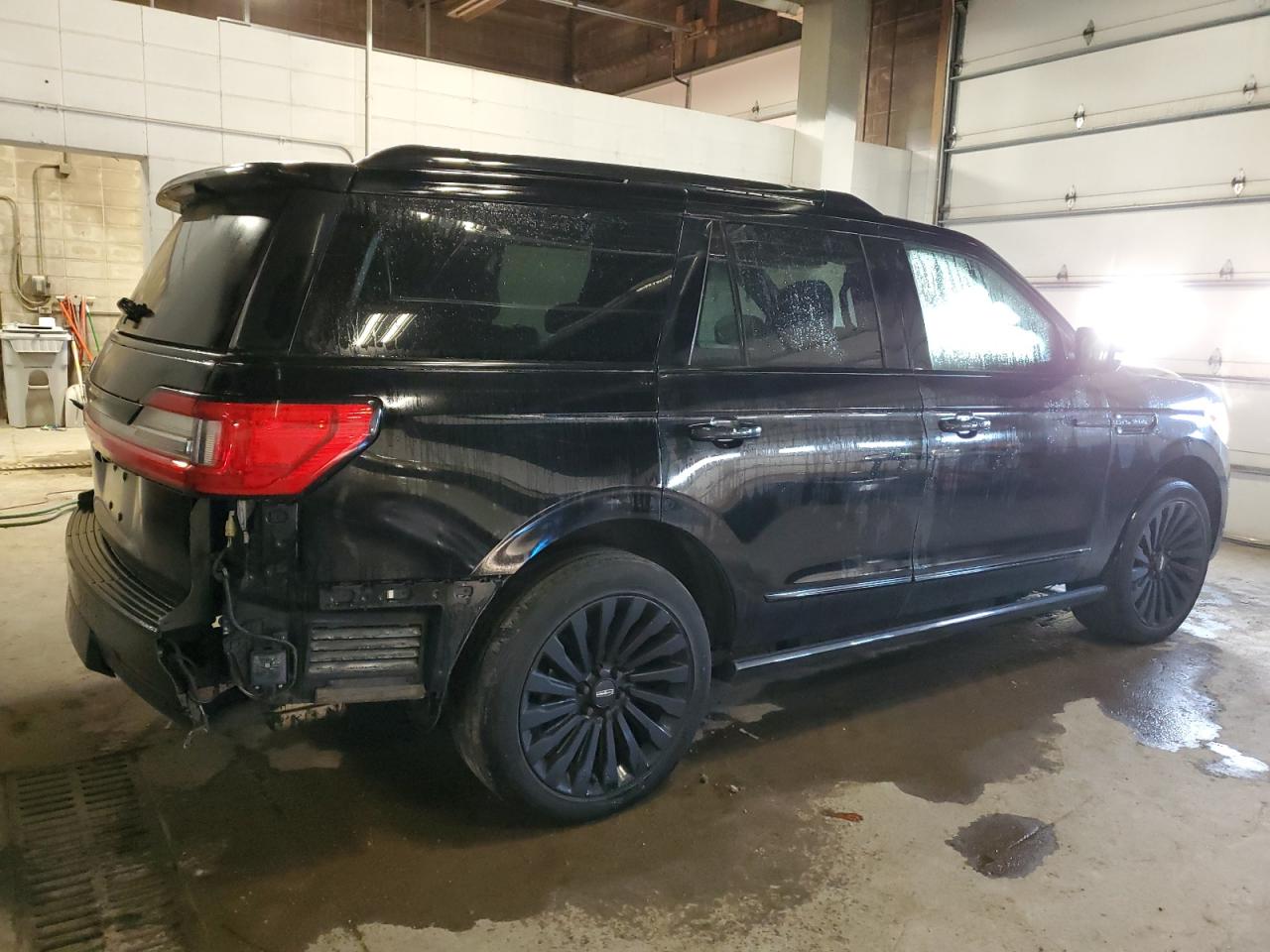 Image 3 of 2019 LINCOLN NAVIGATOR RESERVE 2019 with VIN 5LMJJ2LT6KEL09361