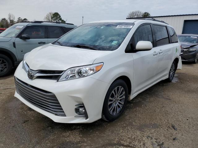 Изображение 1 2020 TOYOTA SIENNA XLE 2020 с VIN 5TDYZ3DCXLS077457