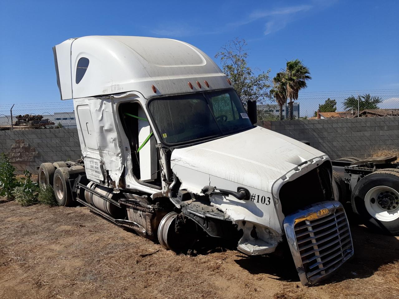 2016 FREIGHTLINER CASCADIA 125  2016 image