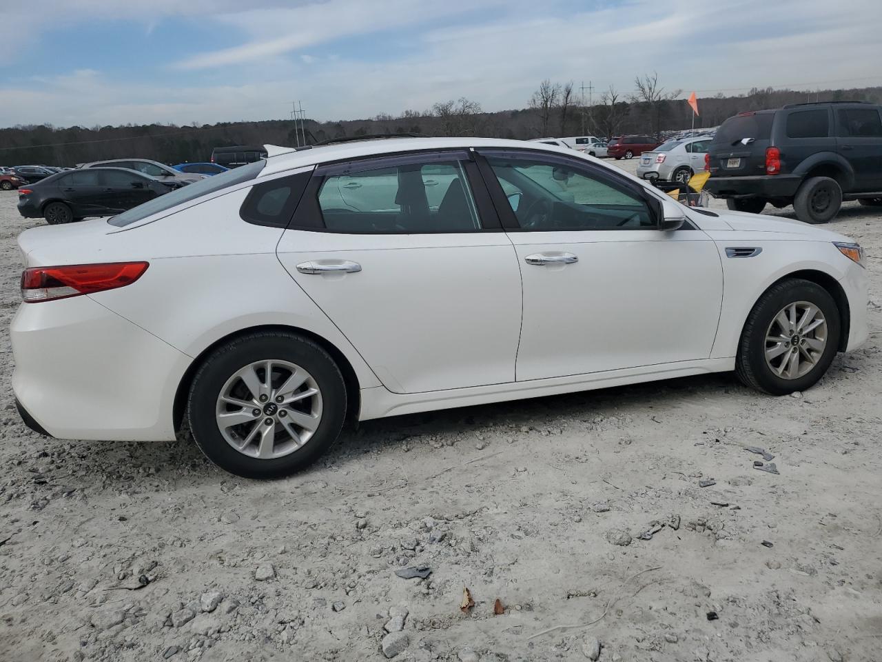 Obraz 3 z 2016 KIA OPTIMA LX 2016 z VIN KNAGT4L38G5086428