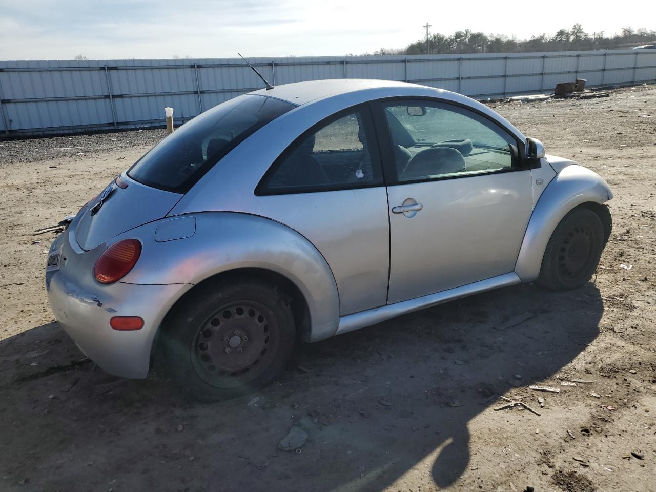 Obraz 3 z 2000 VOLKSWAGEN NEW BEETLE GLS 2000 z VIN 3VWCC21C5YM426264