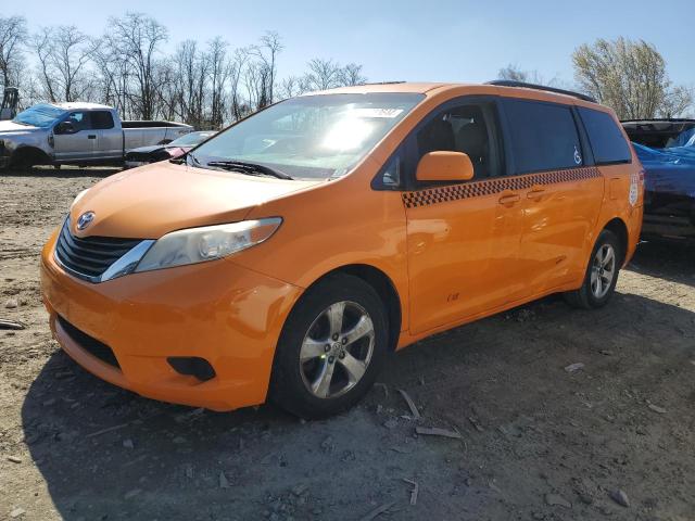 Obraz 2013 TOYOTA SIENNA LE 2013