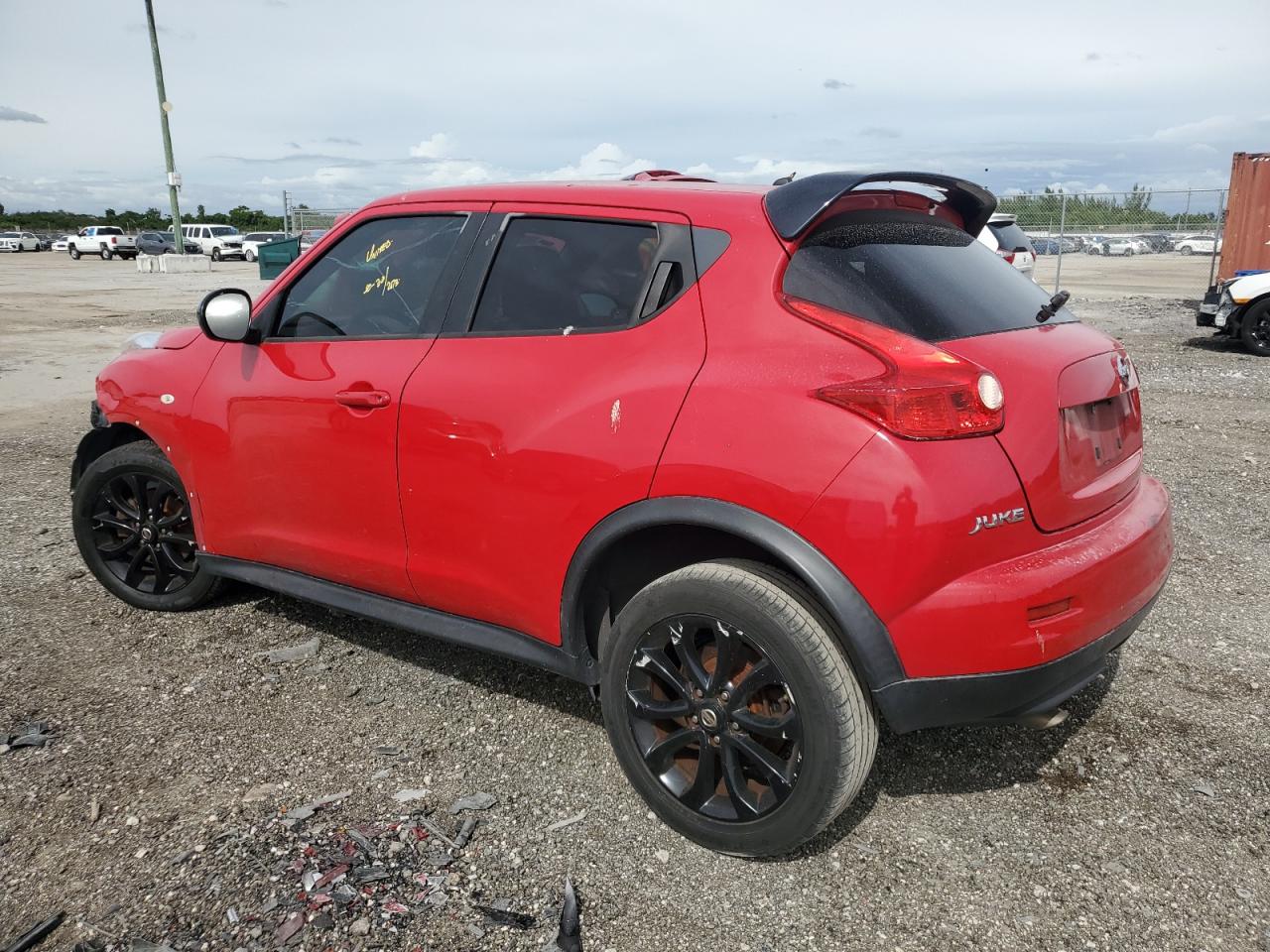 Изображение 2 2014 NISSAN JUKE S 2014 с VIN JN8AF5MRXET354790