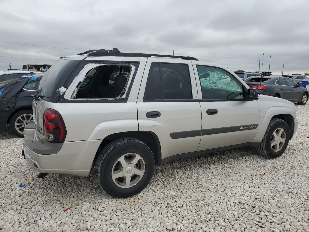 Изображение 3 2004 CHEVROLET TRAILBLAZER LS 2004 с VIN 1GNDS13S742131894