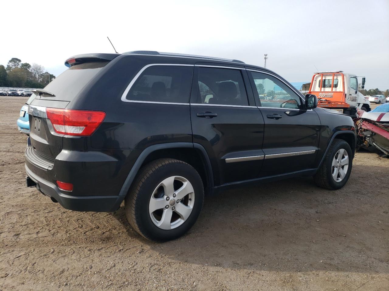 Image 3 of 2012 JEEP GRAND CHEROKEE LAREDO 2012 with VIN 1C4RJEAG7CC314163