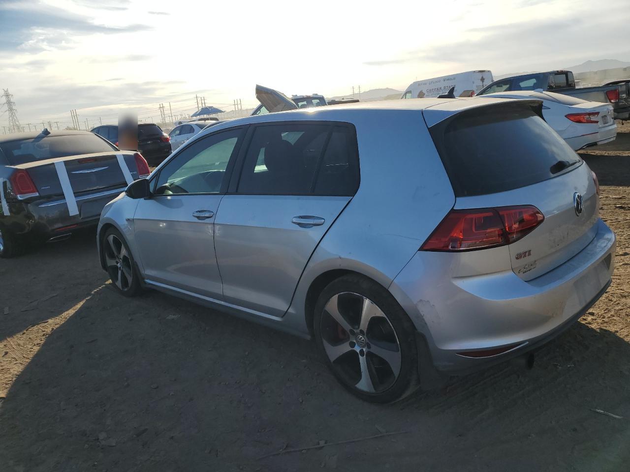 Изображение 2 2016 VOLKSWAGEN GTI S/SE 2016 с VIN 3VW447AUXGM069959