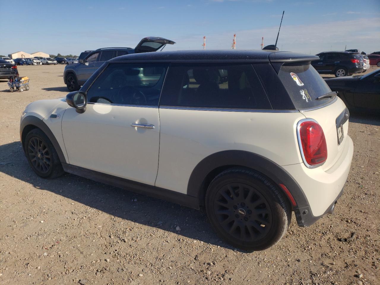 Image 2 of 2021 MINI COOPER  2021 with VIN WMWXR3C06M2N97907