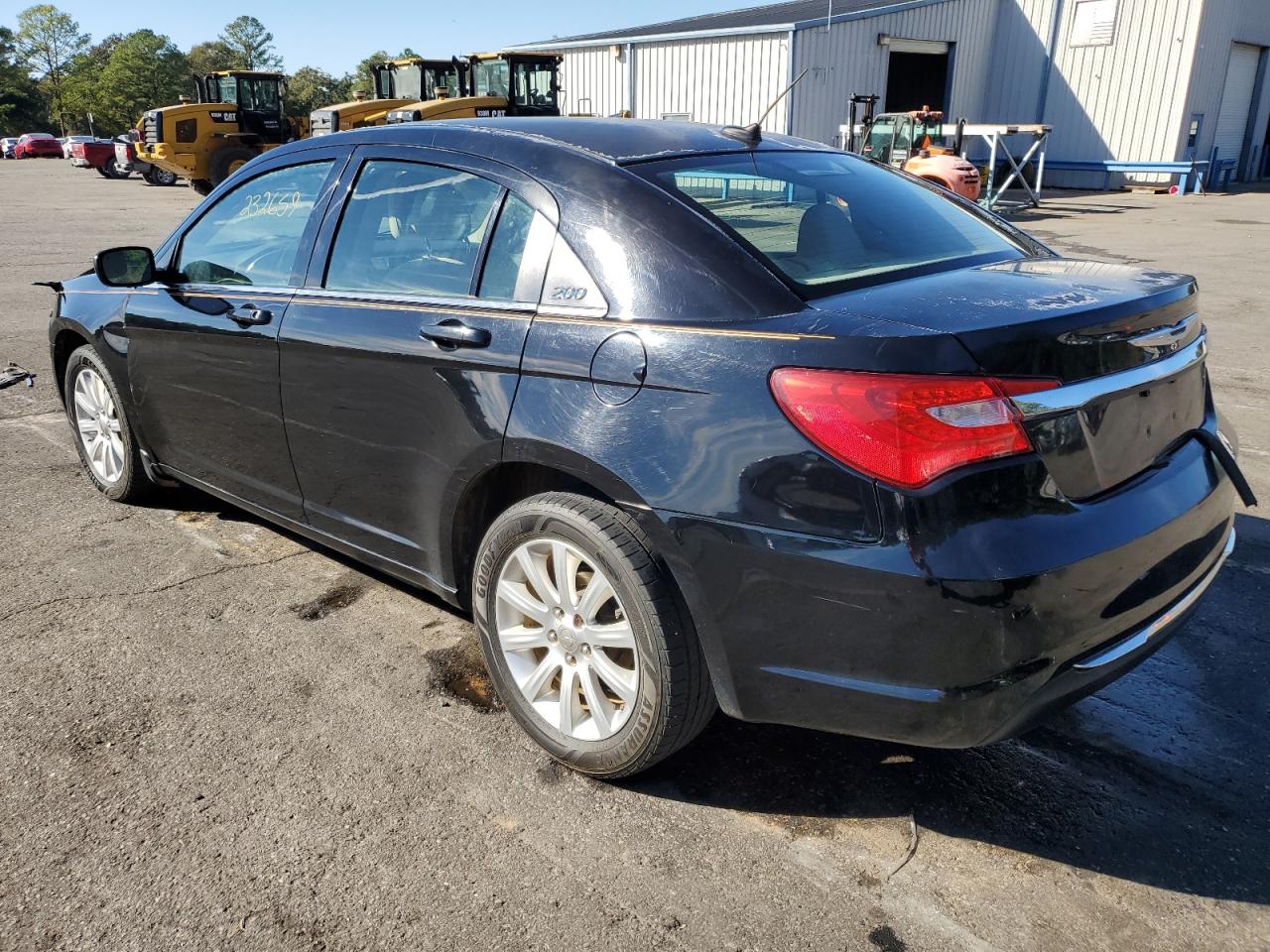 Изображение 2 2012 CHRYSLER 200 TOURING 2012 с VIN 1C3CCBBB8CN262911