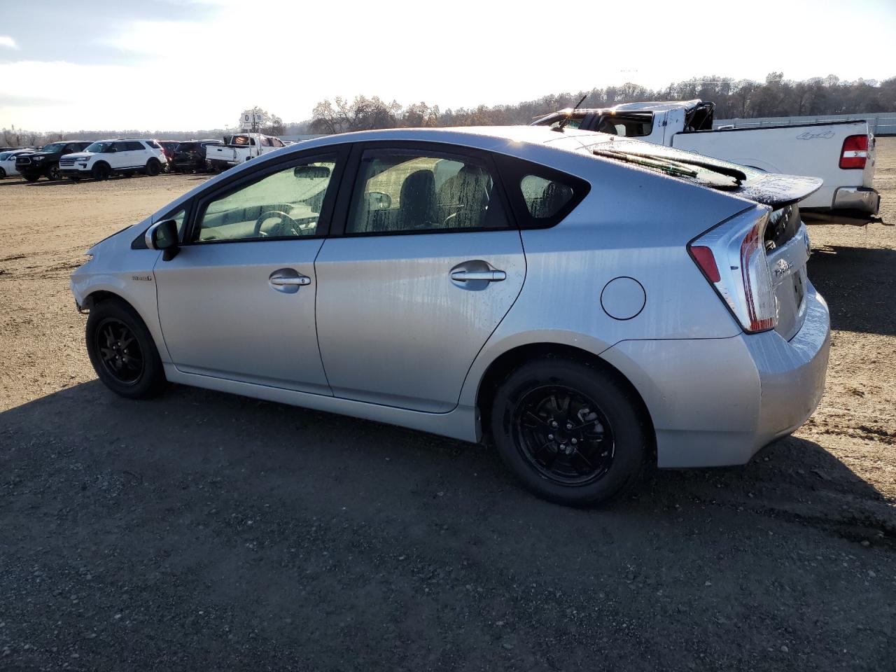 Image 2 of 2015 TOYOTA PRIUS  2015 with VIN JTDKN3DU2F0475425