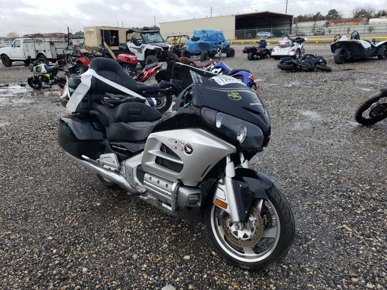 2012 HONDA GL1800  2012 image
