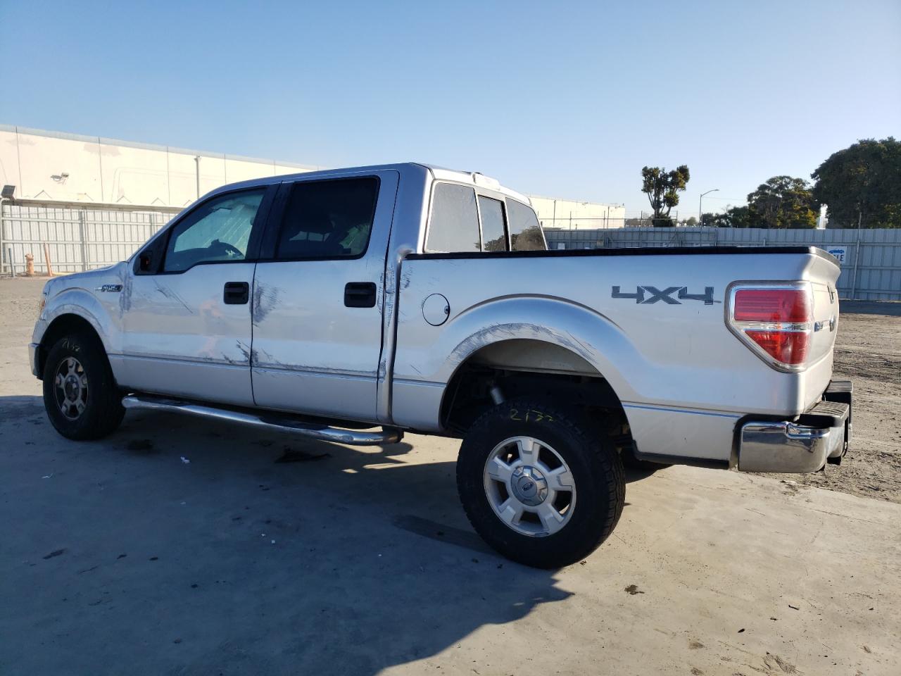 Obraz 2 z 2010 FORD F150 SUPERCREW 2010 z VIN 1FTFW1EV6AFD04984