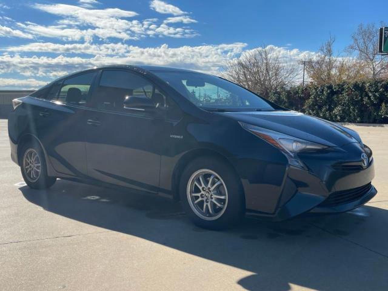 Image 1 of 2016 TOYOTA PRIUS  2016 with VIN JTDKBRFU7G3510047