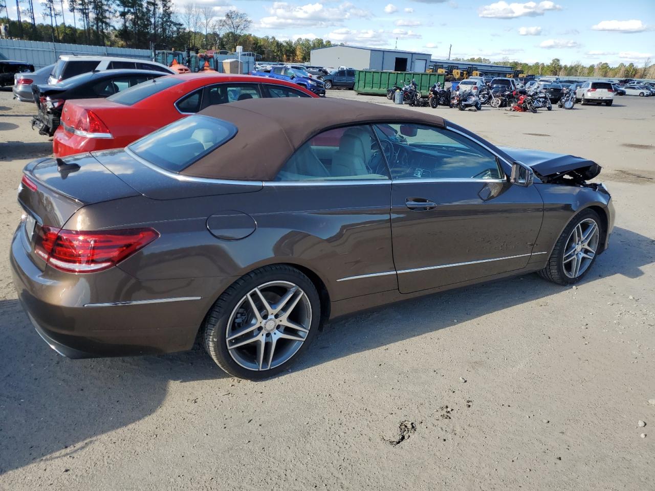 Obraz 3 z 2014 MERCEDES-BENZ E 350 2014 z VIN WDDKK5KF0EF270423
