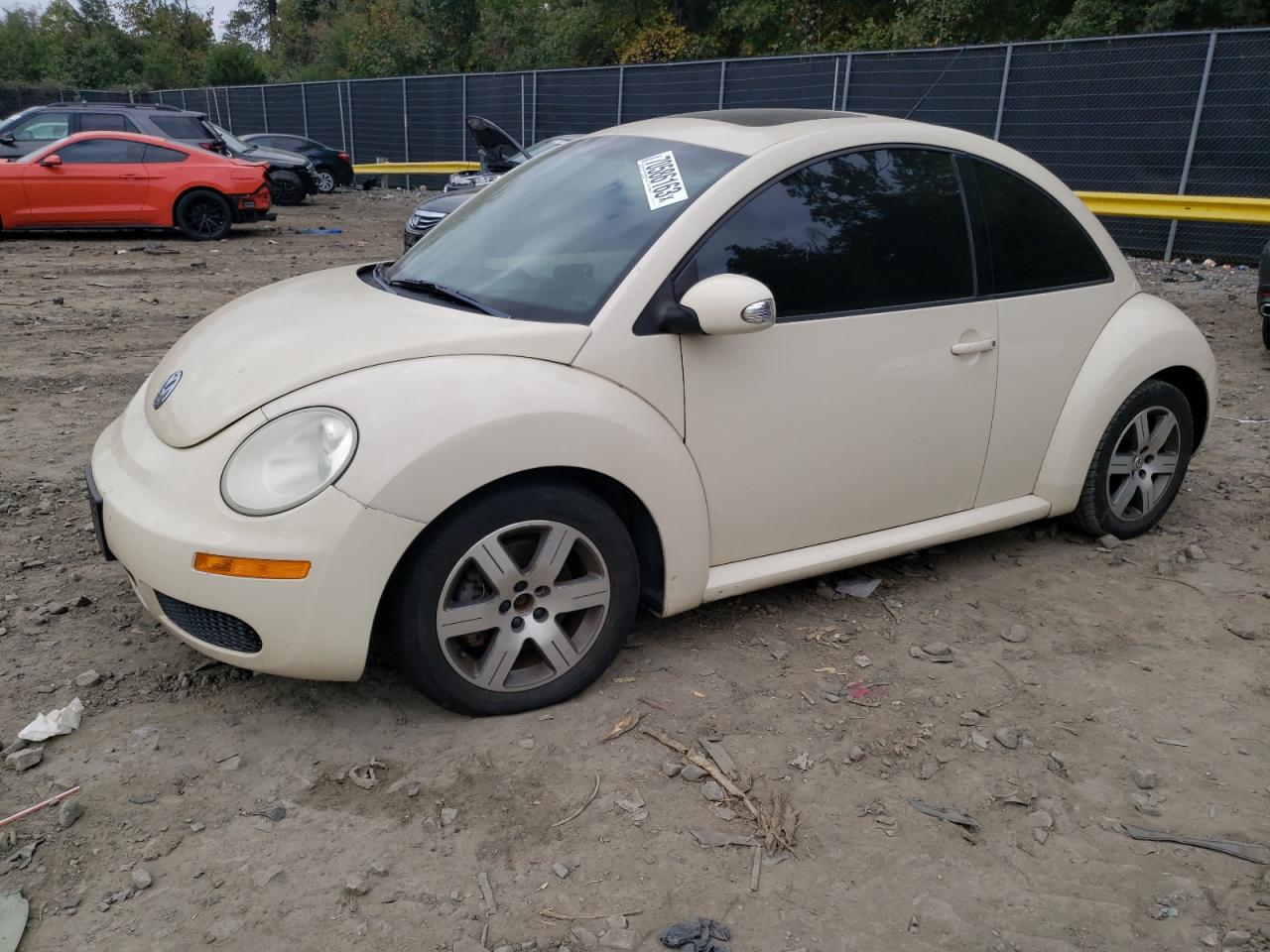 Image 1 of 2006 VOLKSWAGEN NEW BEETLE 2.5L OPTION PACKAGE 1 2006 with VIN 3VWRW31CX6M409240