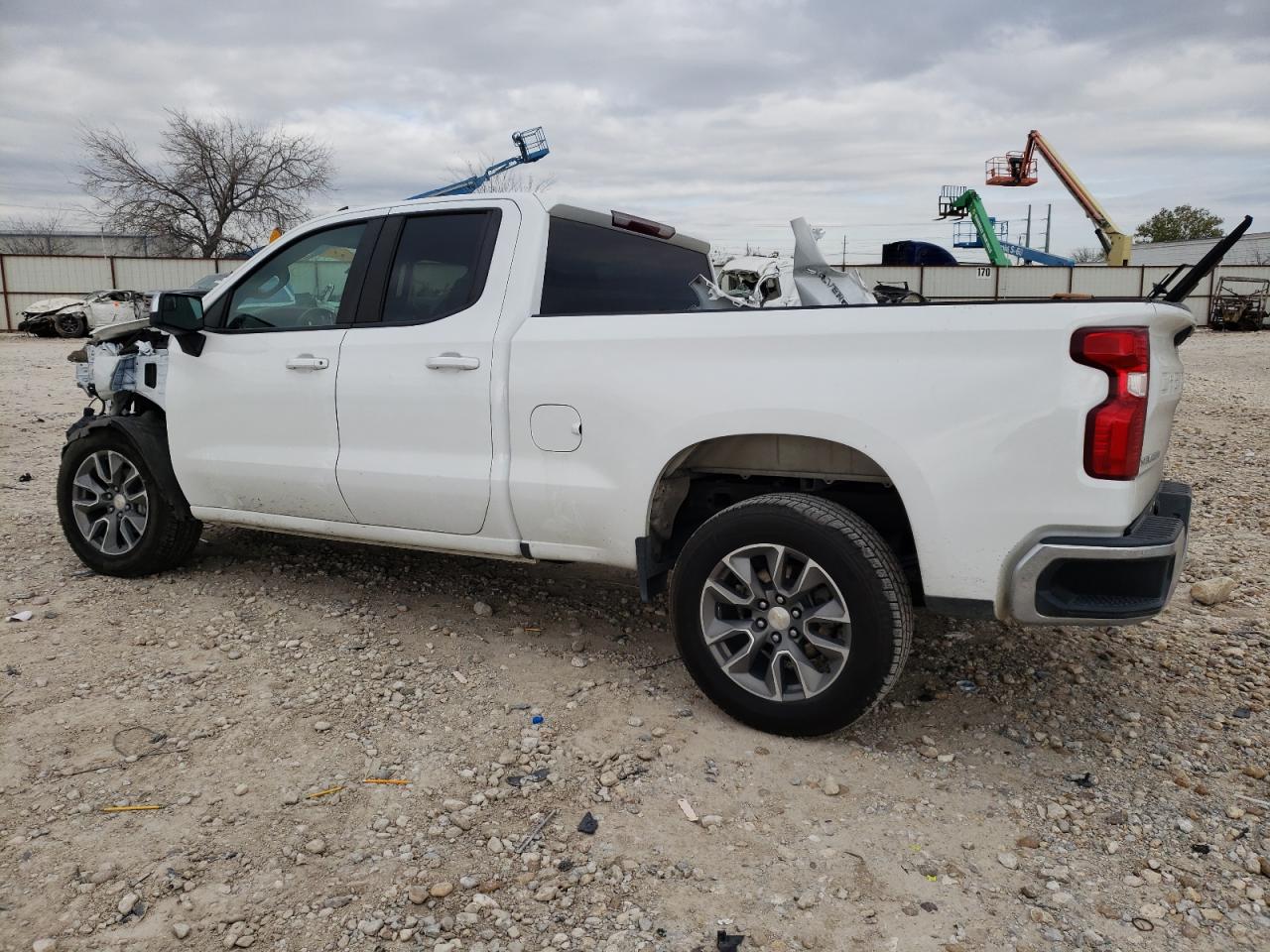 Obraz 2 z 2020 CHEVROLET SILVERADO C1500 LT 2020 z VIN 1GCRWCED9LZ159943