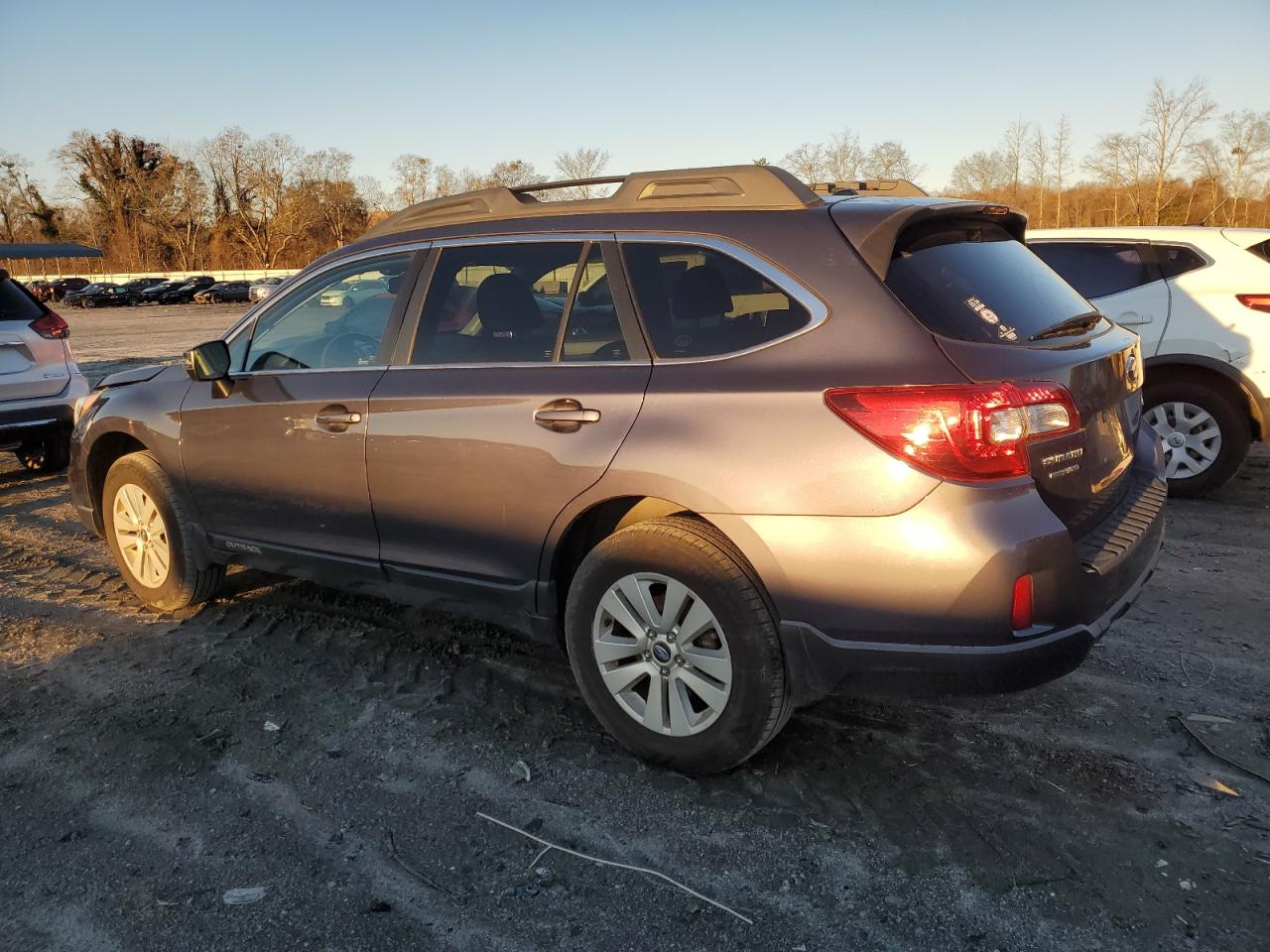 Obraz 2 z 2015 SUBARU OUTBACK 2.5I PREMIUM 2015 z VIN 4S4BSBFC8F3277384
