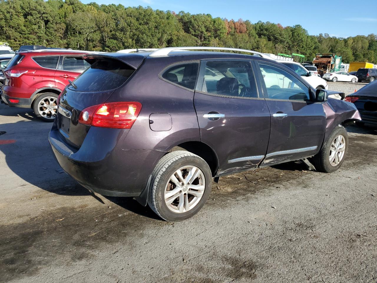 Image 3 of 2015 NISSAN ROGUE SELECT S 2015 with VIN JN8AS5MT1FW668531