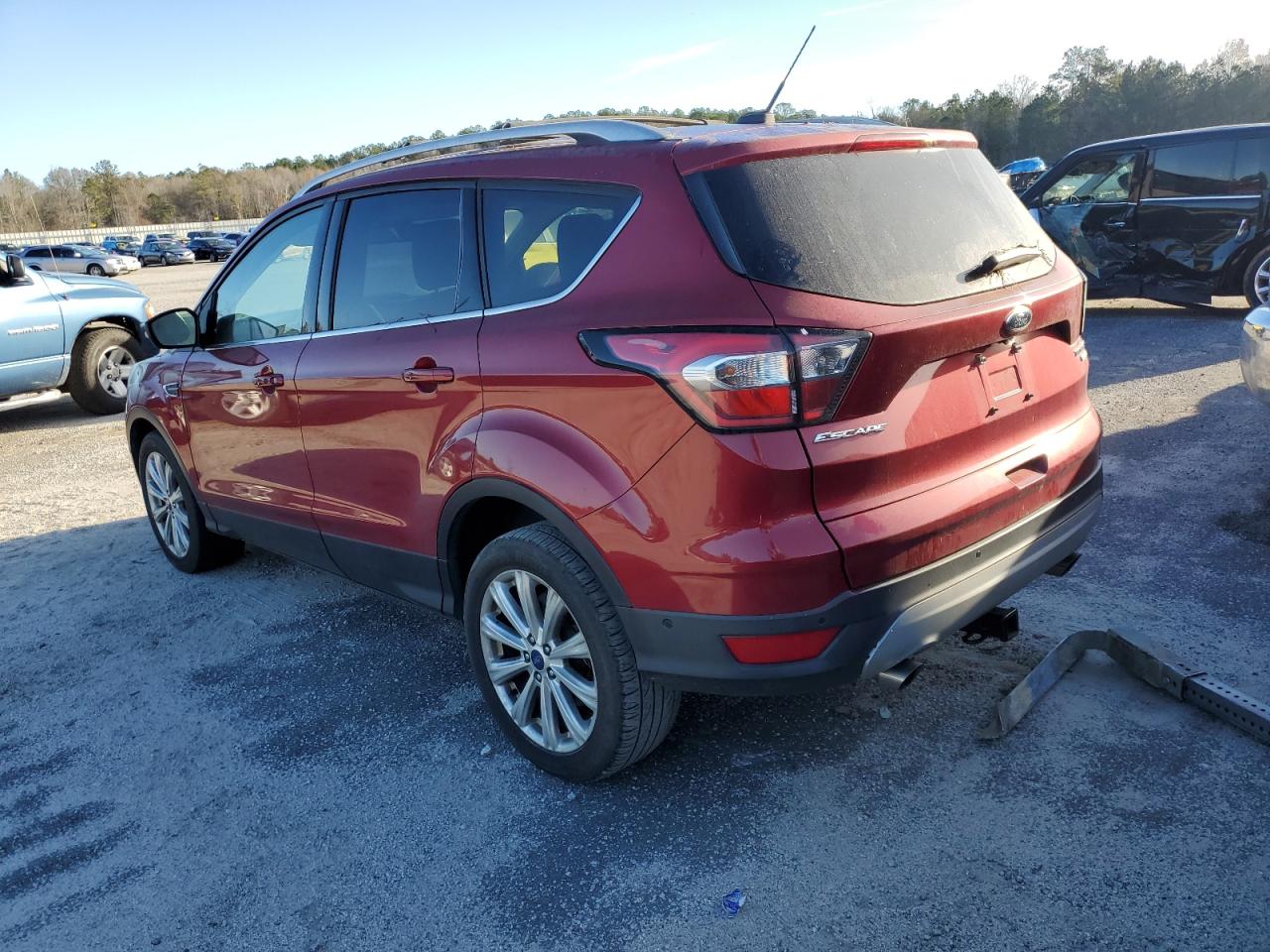 Изображение 2 2017 FORD ESCAPE TITANIUM 2017 с VIN 1FMCU0J95HUF09659