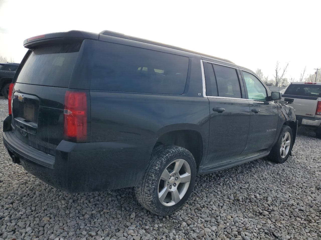 Image 3 of 2016 CHEVROLET SUBURBAN K1500 LT 2016 with VIN 1GNSKHKC9GR210036