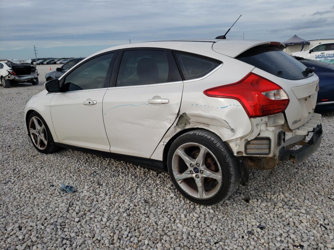 Obraz 2 z 2013 FORD FOCUS TITANIUM 2013 z VIN 1FADP3N22DL381322