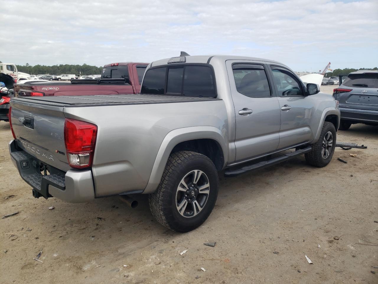 Image 3 of 2016 TOYOTA TACOMA DOUBLE CAB 2016 with VIN 3TMAZ5CN2GM016884