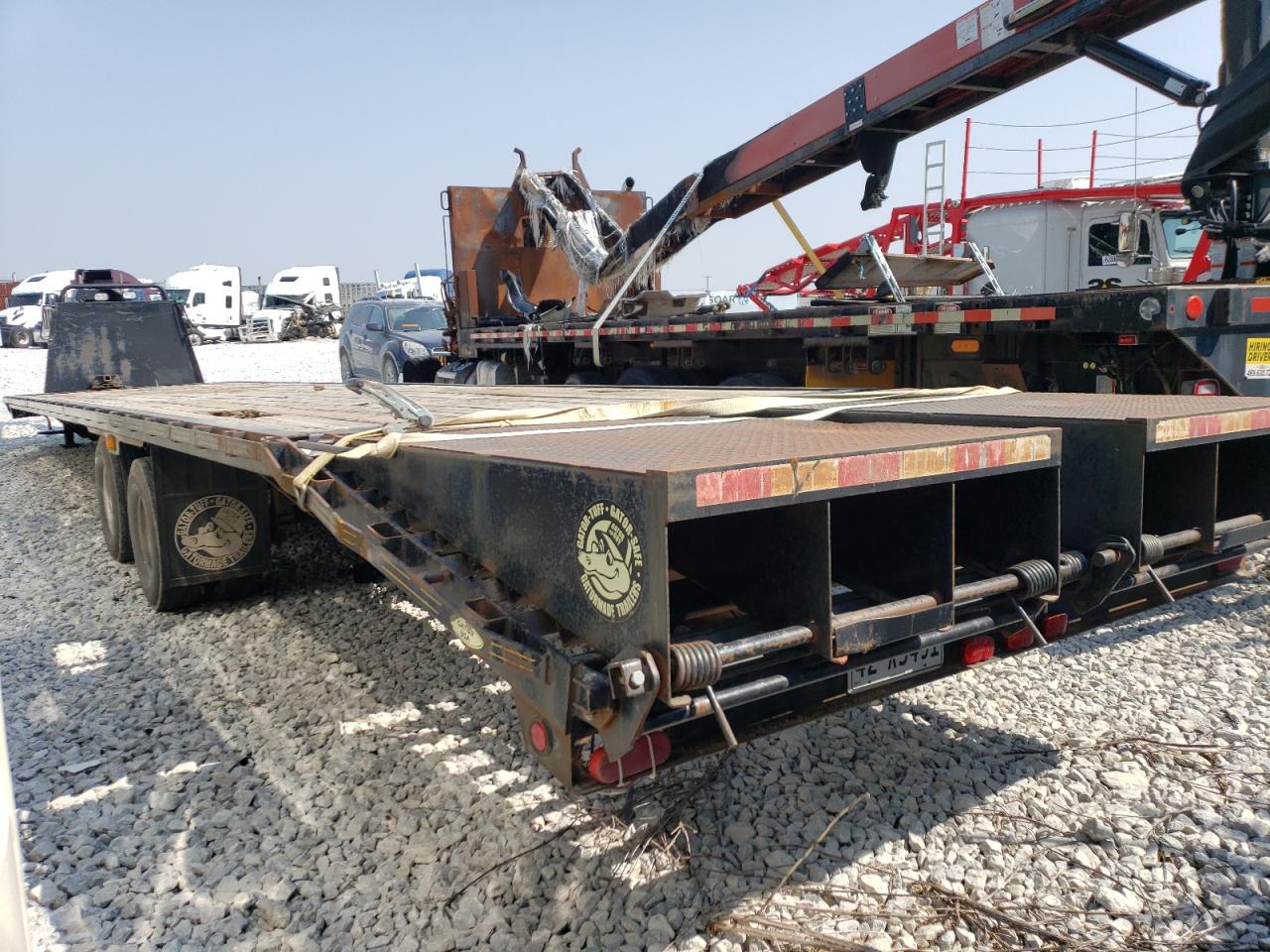 Image 3 of 2011 FABR TRAILER 2011 with VIN 4Z1GF4023BS016283