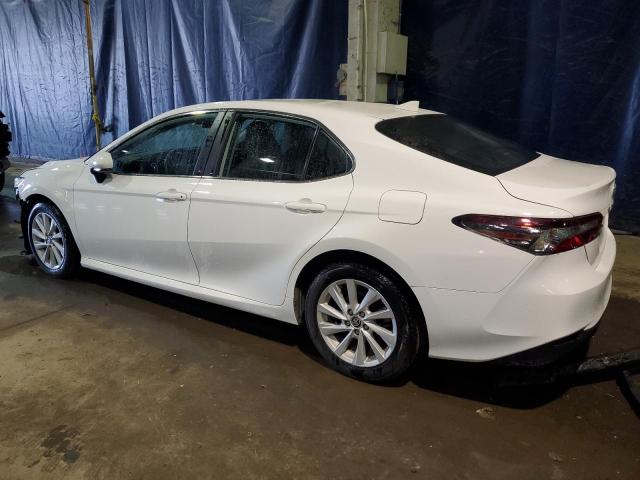 Obraz 2 z 2022 TOYOTA CAMRY LE 2022 z VIN 4T1C11AKXNU623010