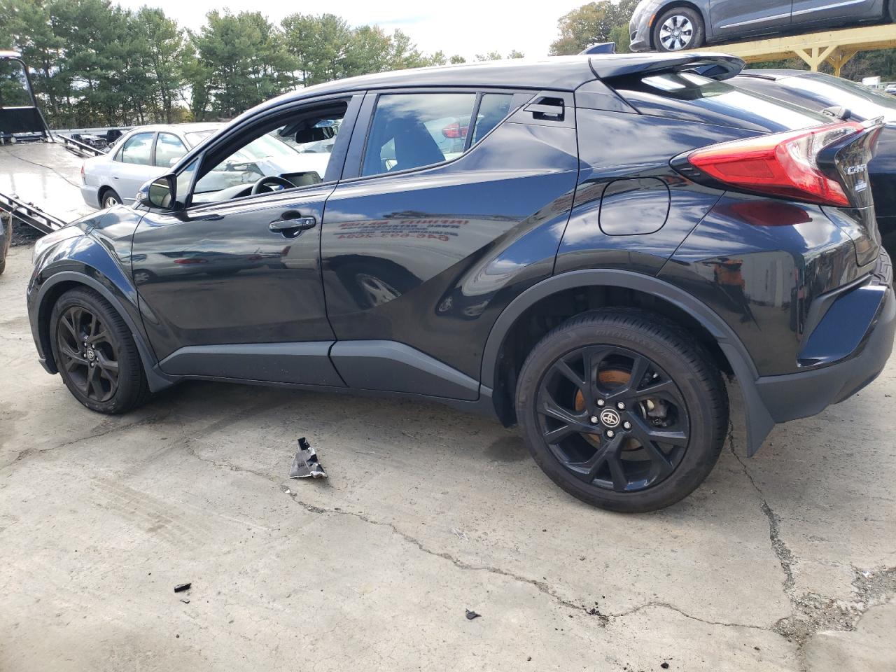 Изображение 2 2020 TOYOTA C-HR XLE 2020 с VIN JTNKHMBX9L1090715