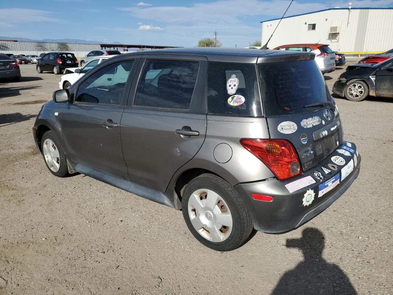 Obraz 2 z 2004 TOYOTA SCION XA  2004 z VIN JTKKT624440063829