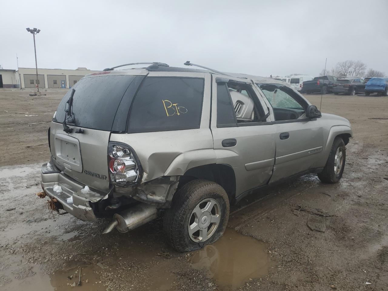 Image 3 of 2002 CHEVROLET TRAILBLAZER  2002 with VIN 1GNDT13S422216962