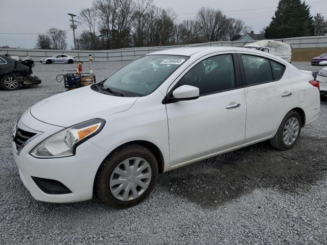 Obraz 1 z 2019 NISSAN VERSA S 2019 z VIN 3N1CN7AP7KL852597