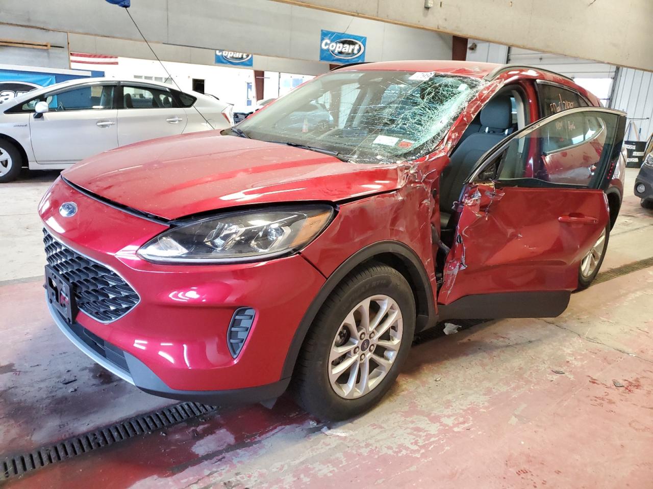 Obraz 1 z 2020 FORD ESCAPE SE 2020 z VIN 1FMCU9G66LUB93537